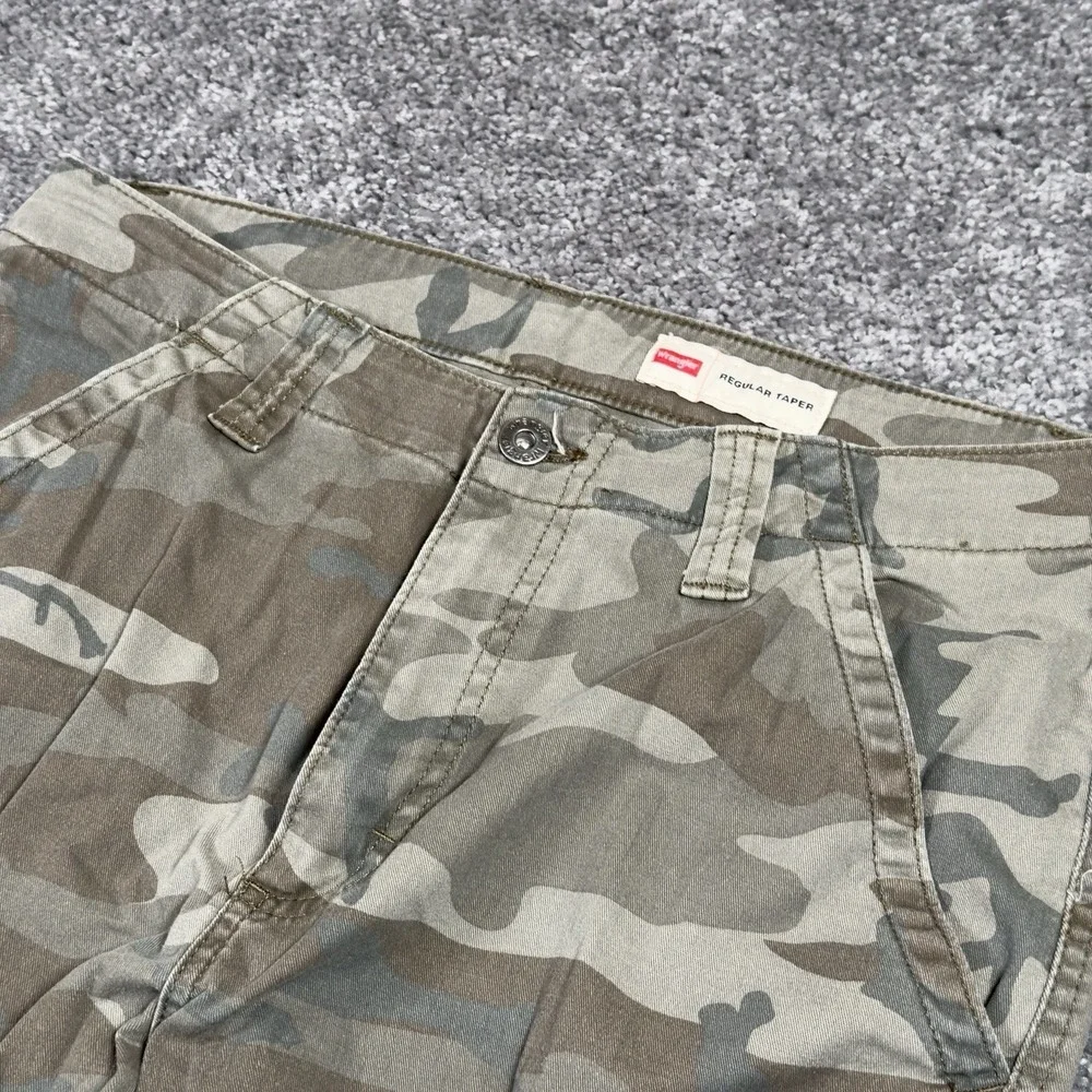 Wrangler Men's Camo Cargo Pants GreenRegular Taper Leg Size 30x30 **READ**